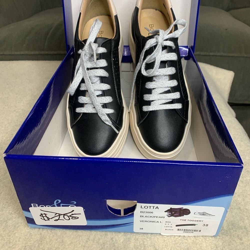 Bos & Co Black and White ladies sneakers NWT